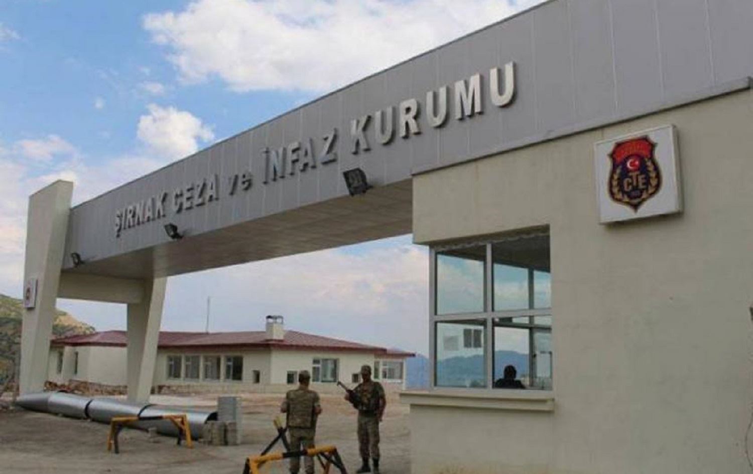 Baroya Şirnexê derbarê Rêveberiya Girtîgeha Şirnexê de doz vekir