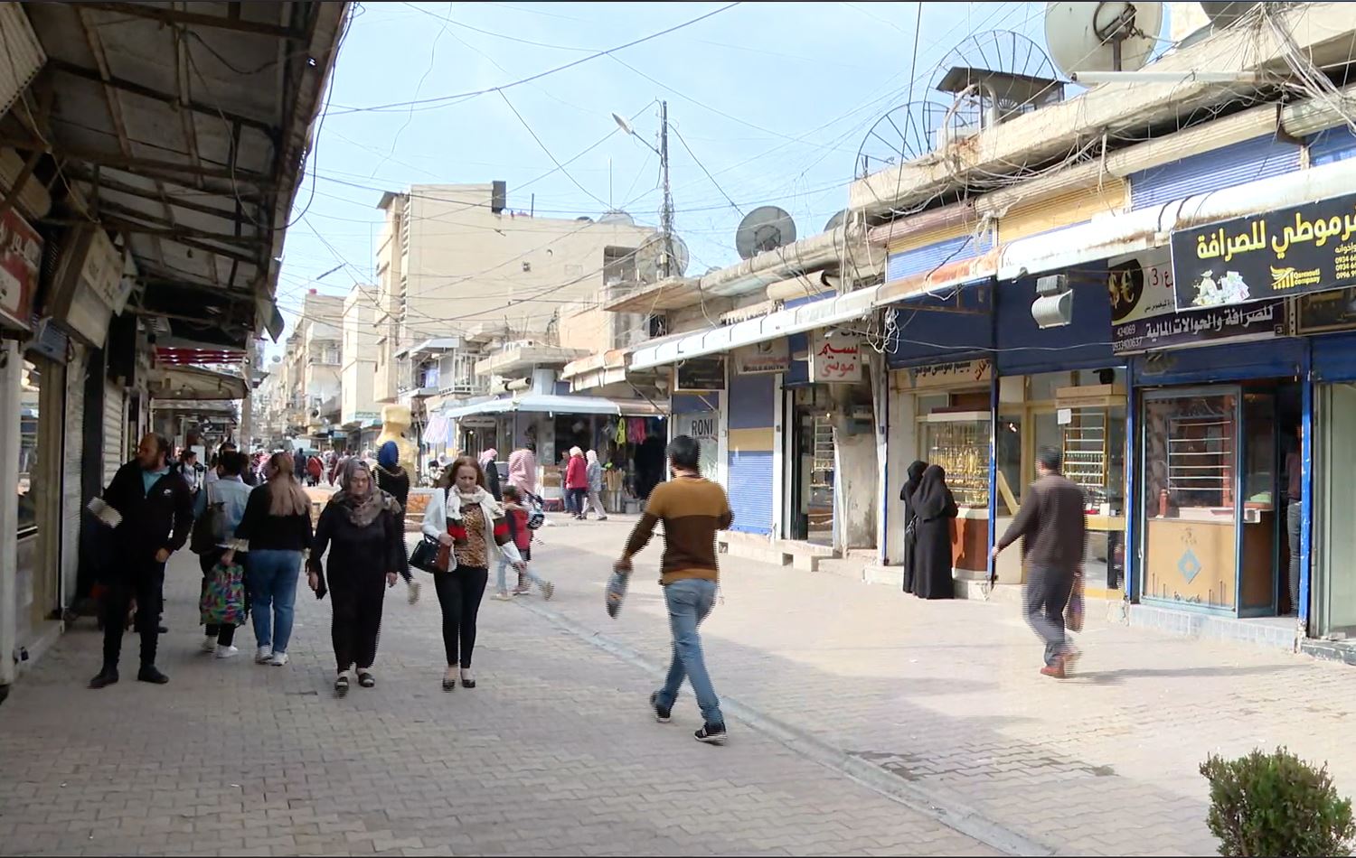 Locals in Rojava accuse Russia, US of silence in face of Turkish threats