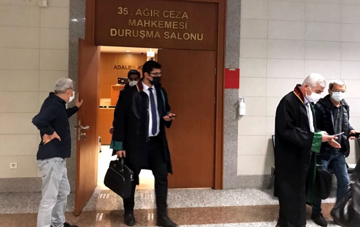 Dadgeha Stenbolê biryara azadkirina 14 jinên Kurd da