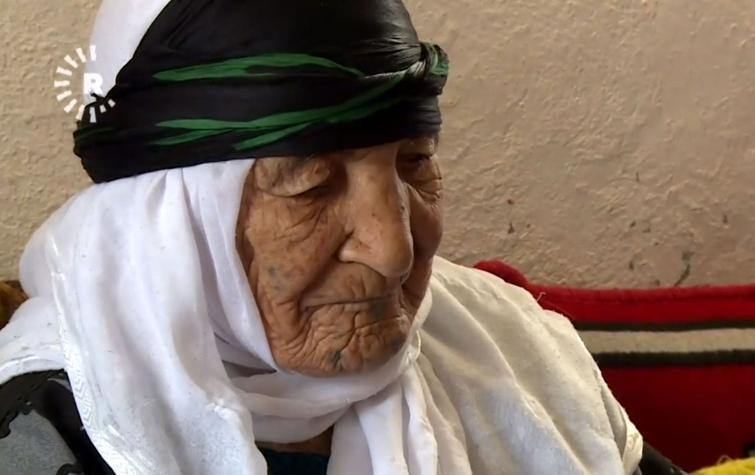 Rûdaw ekibi Kayseri’ye sevki istenen 96 yaşındaki ninenin yaşamına tanıklık etti