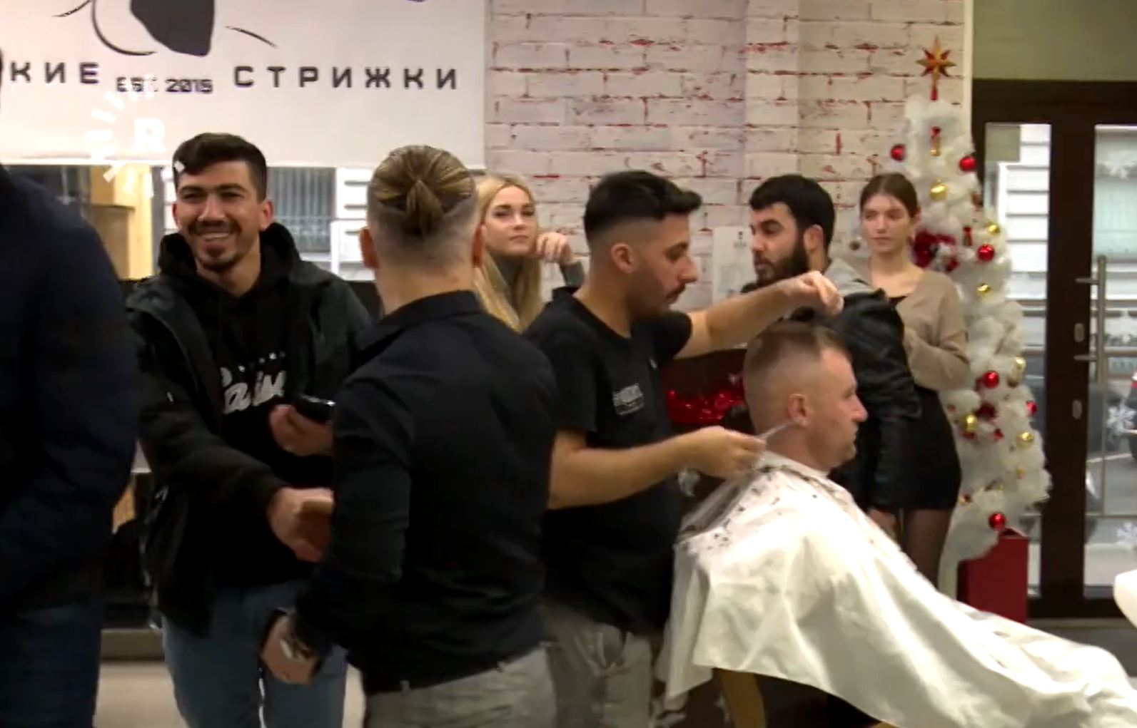 Koçberên Kurd bazara Mînskê geş kirine