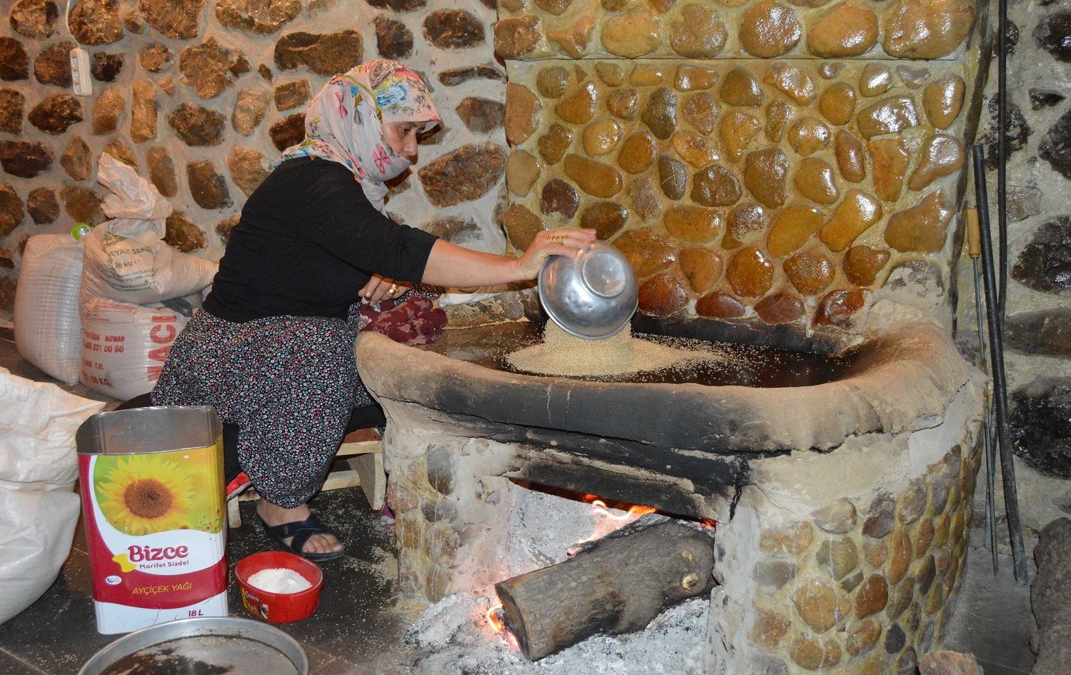 Li Şirnexê di aşê avê yê dîrokî de tehîn tê çêkirin