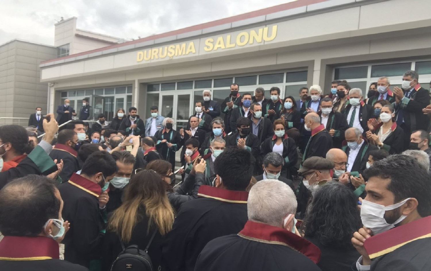 Parêzera Doza Kobanî: Divê li dadgehê guh li îfadeya Erdogan bê girtin