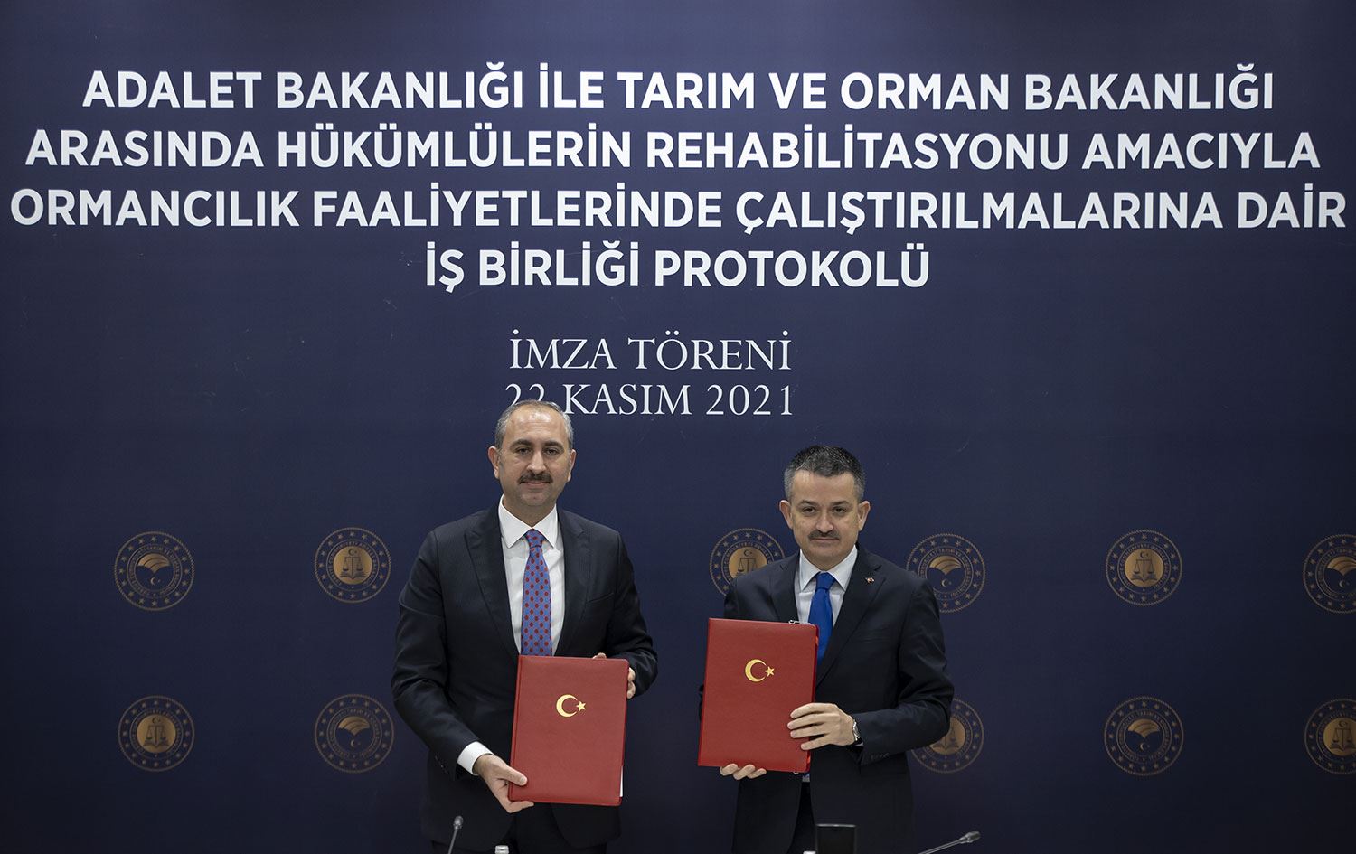 Bakanlıklar anlaştı: Hükümlüler yangın söndürecek, ağaç dikecek