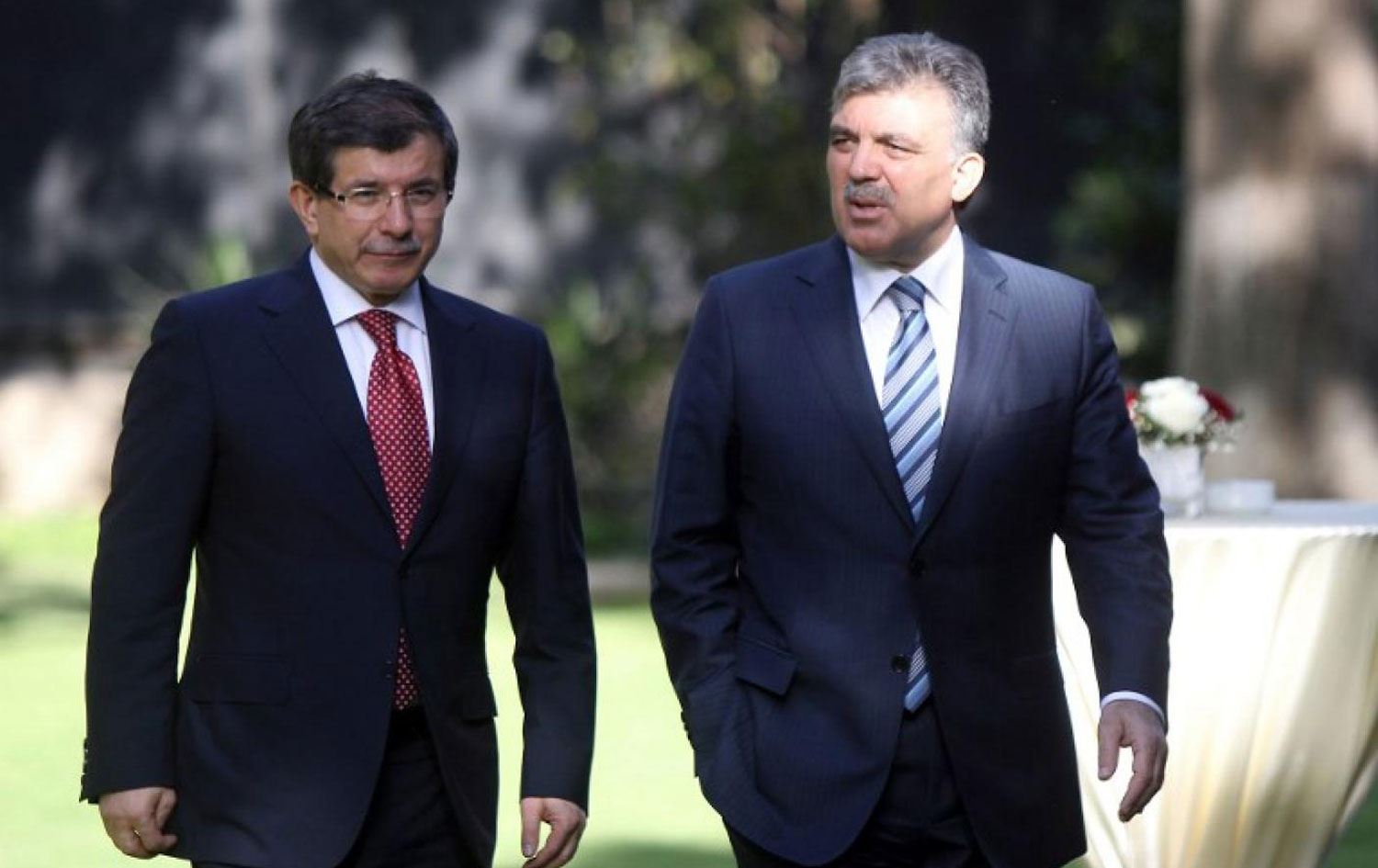 Ahmet Davutoğlu, Abdullah Gül ile görüştü