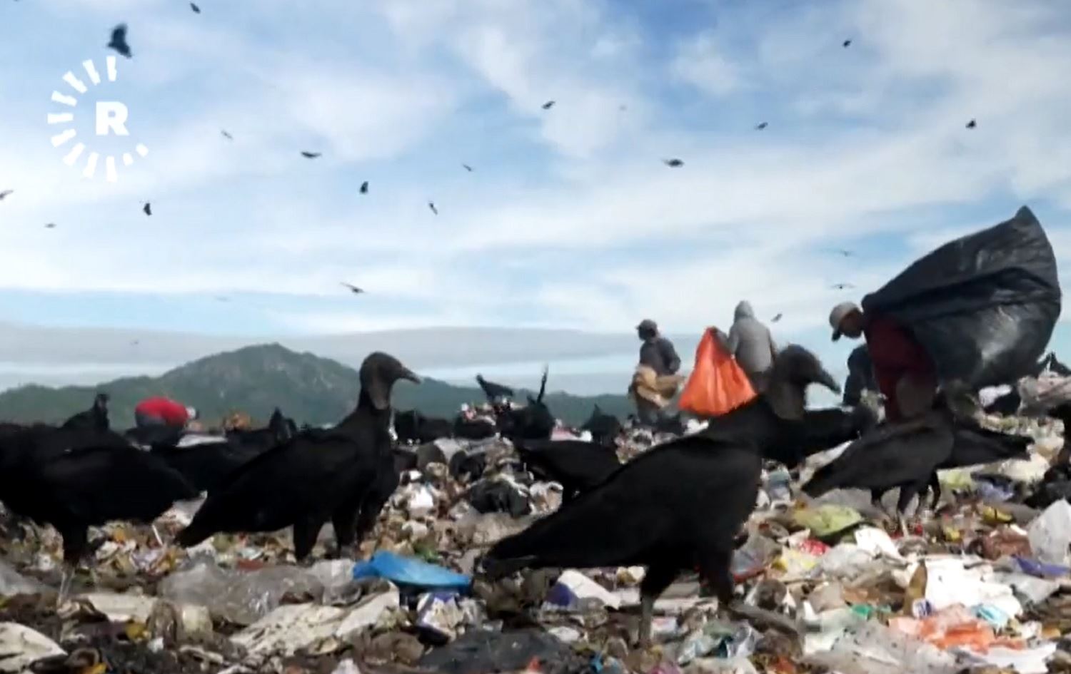 Dabînkirina debara jiyanê li nav zibil û gilêş