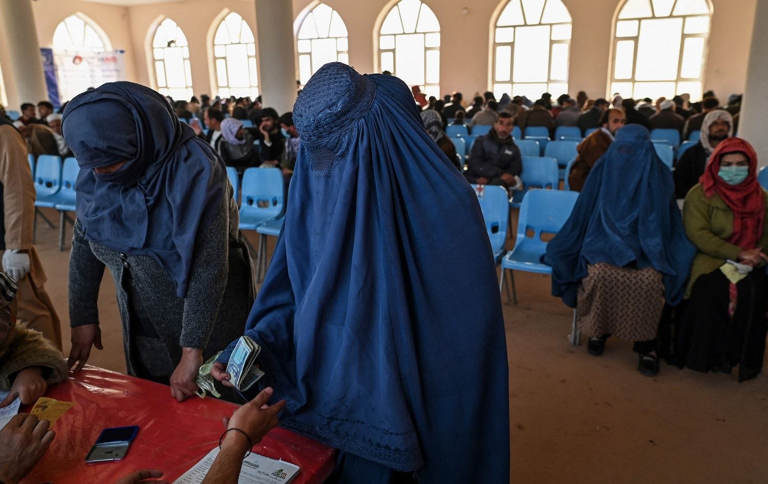 Li Efxanistanê NY li şûna xorakê pereyan dide malbatên hejar
