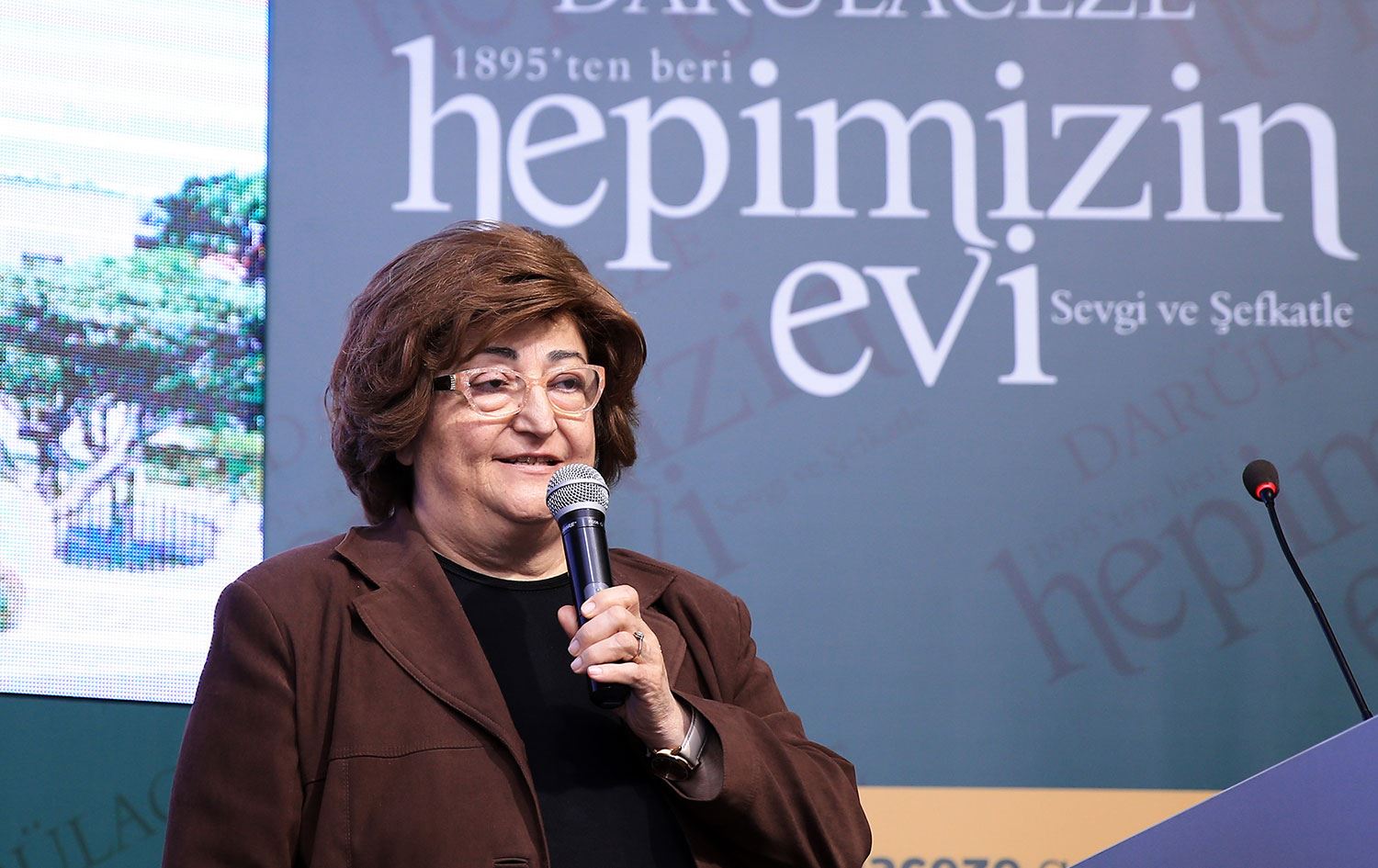 Eski bakan Güldal Akşit hayatını kaybetti