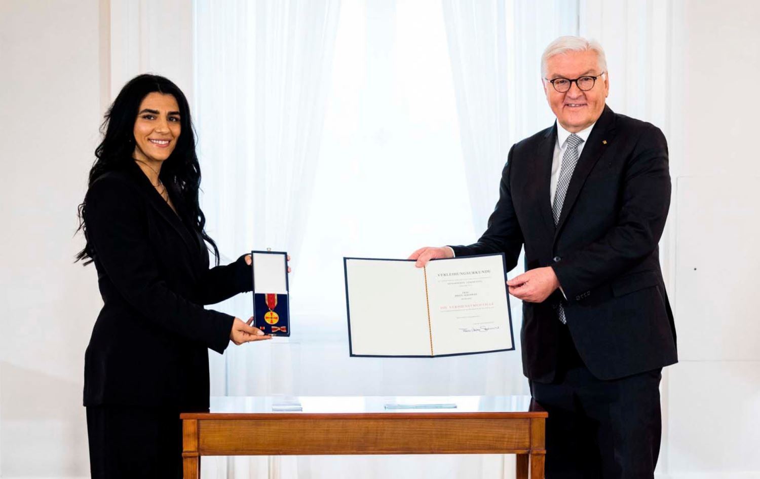 Rojavalı Kürt kadın, Almanya Liyakat Nişanı’nı aldı