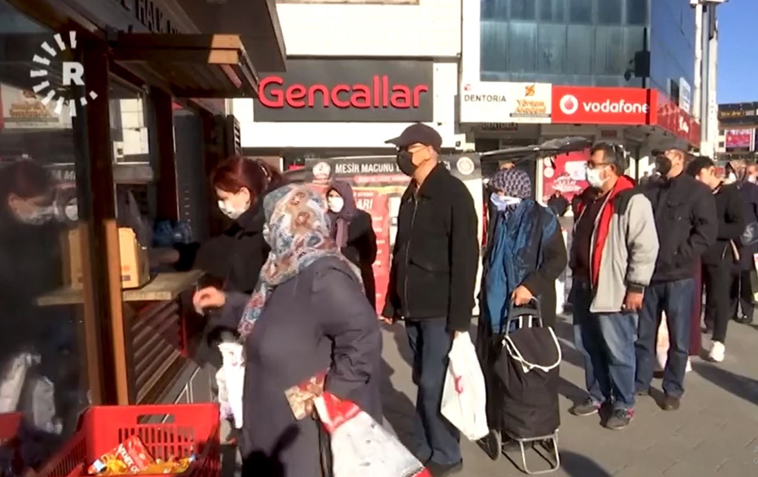 Dora kirîna nanê erzan li Stenbolê