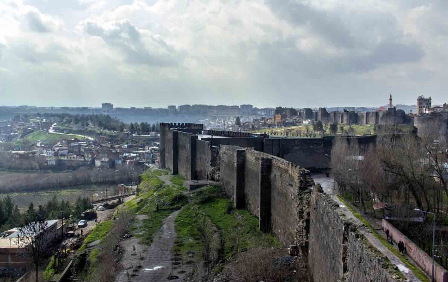 Derbarê Sûra Amedê de hişyarî hat dayîn
