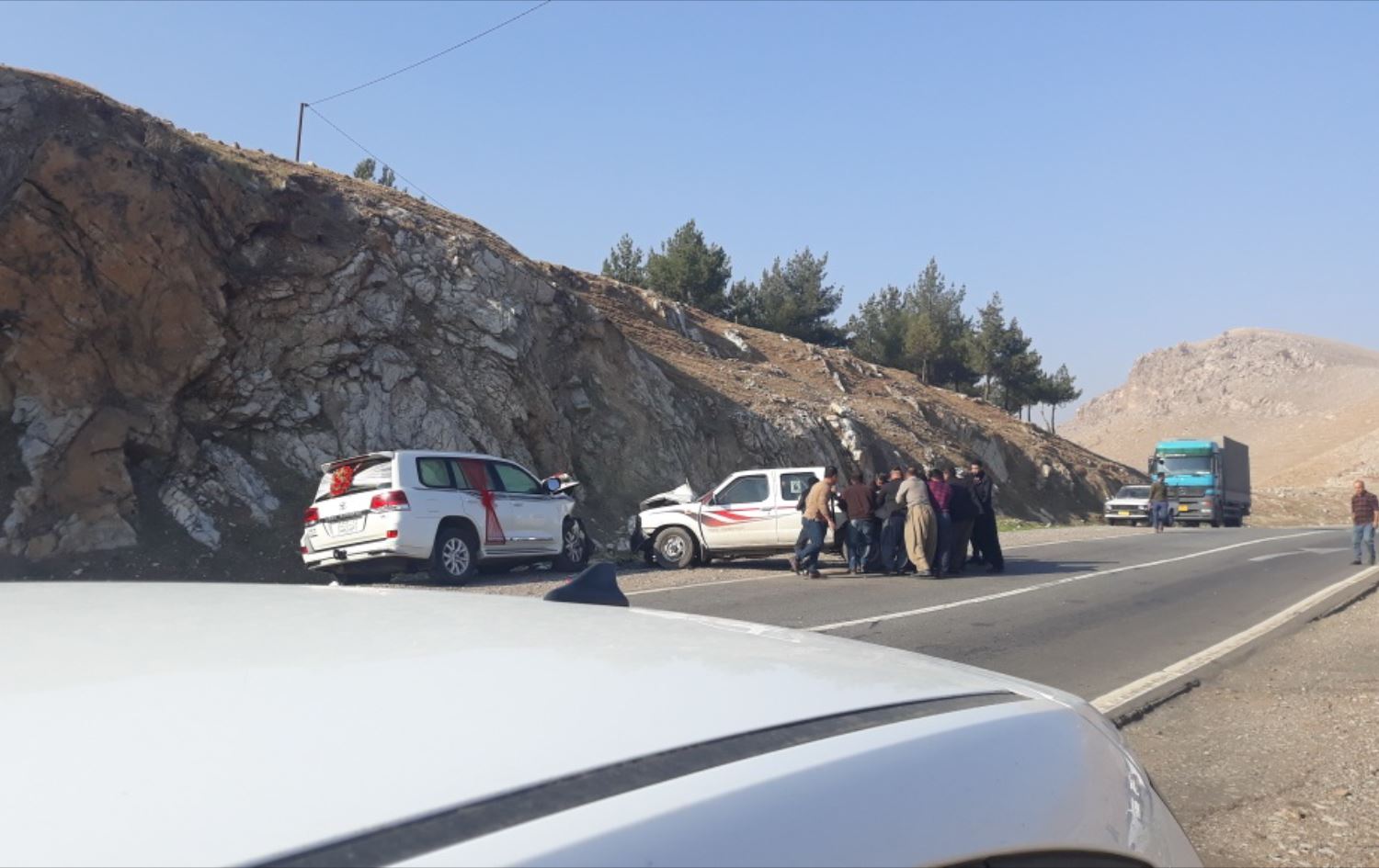 لە پێنجوێن بووک و زاوایەک لە رۆژی هاوسەرگیرییاندا تووشی رووداوی هاتووچۆ دەبن