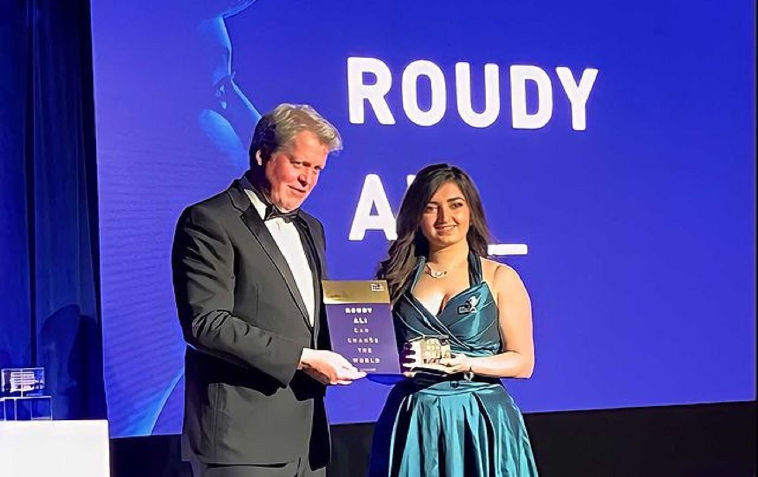 Rodî Elî xelata Mîrat a Prenses Diyana wergirt