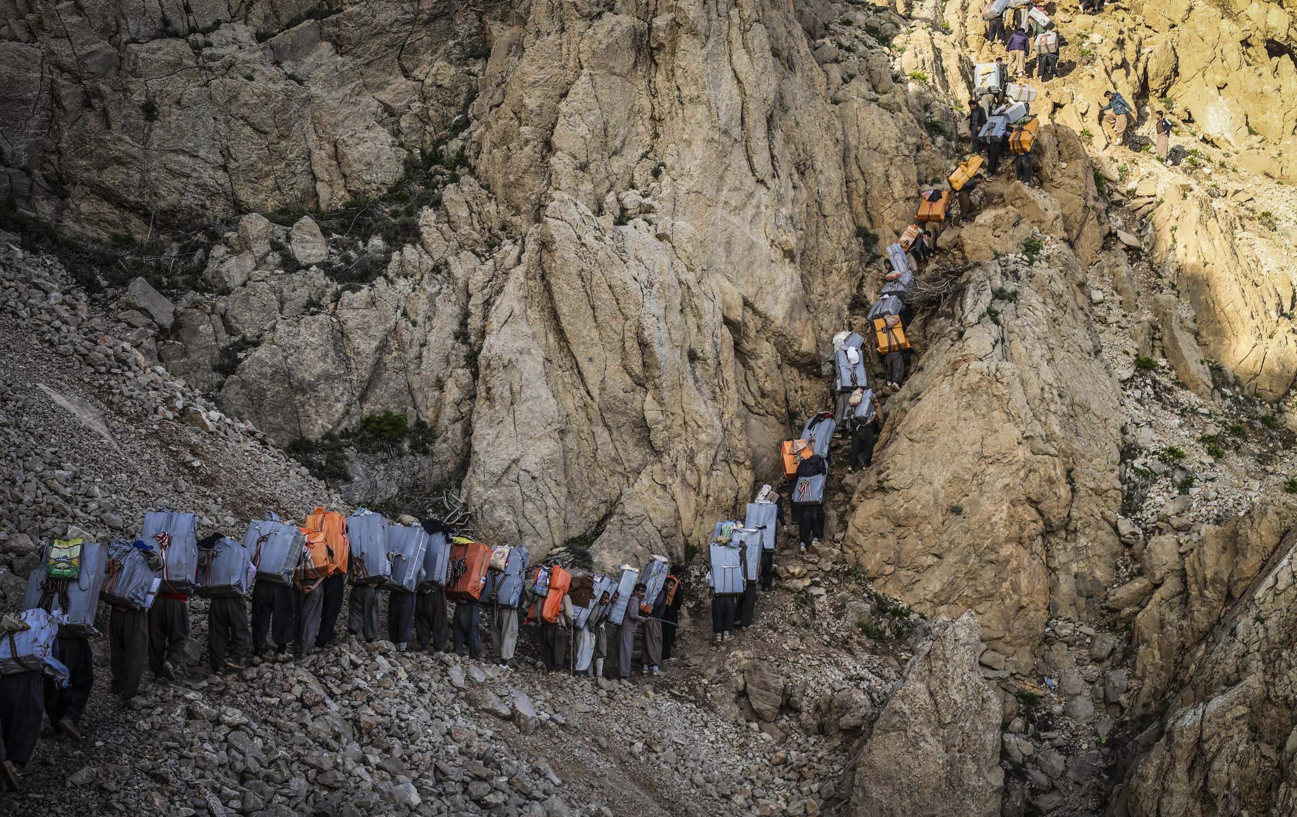 وەزارەتی بازرگانیی ئێران هاوردەکردنی کەلوپەلی کۆری لە کۆڵبەران قەدەخە دەکات