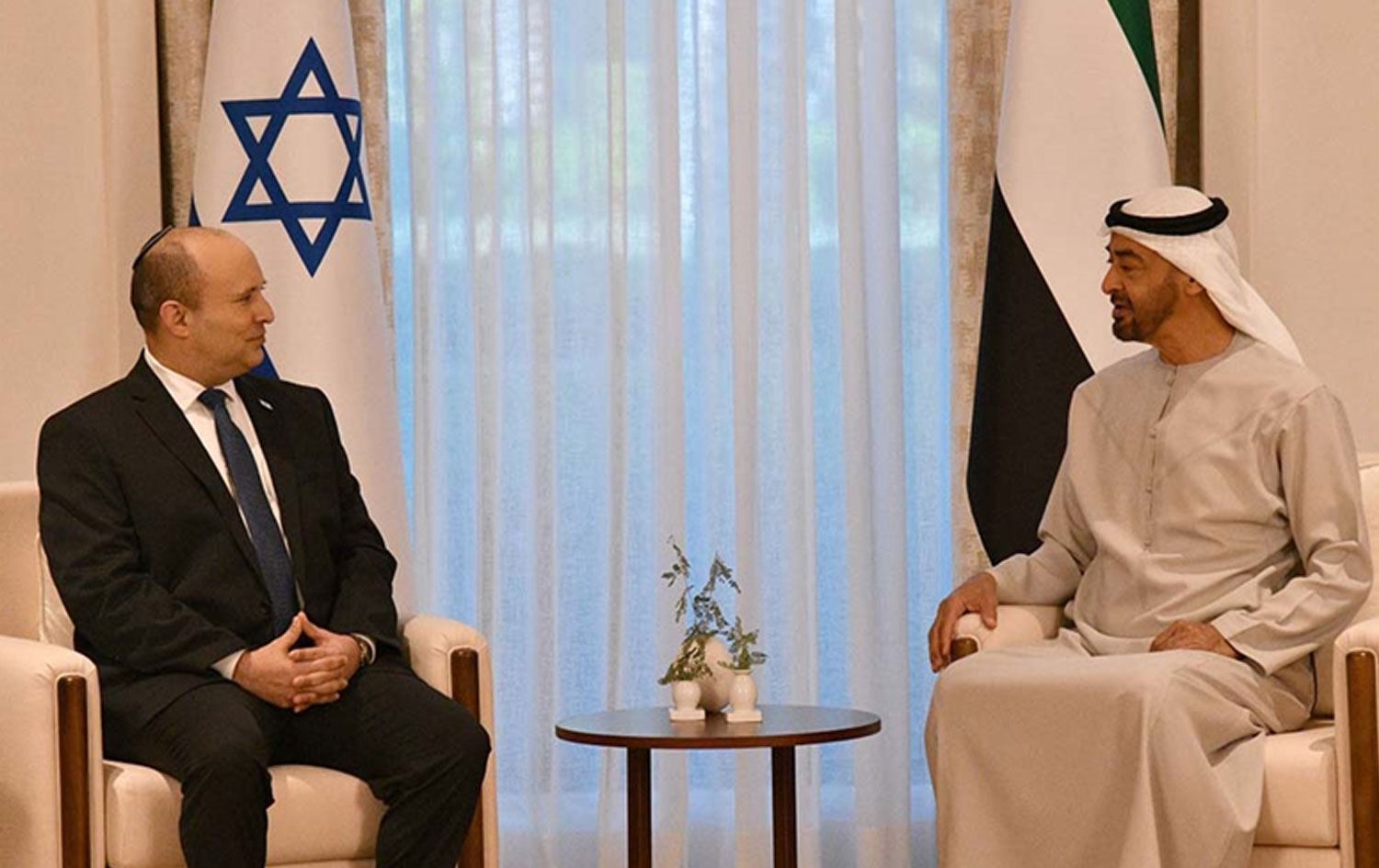 İsrail Başbakanı, Abu Dabi Veliaht Prensi ile görüştü