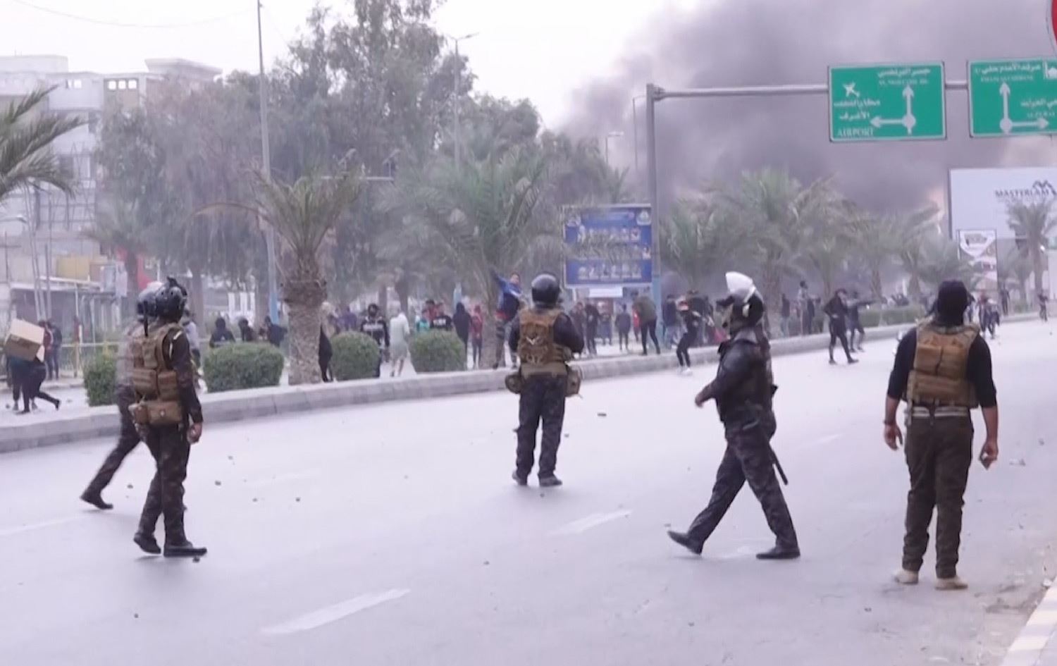 نەجەف؛ خۆپێشاندان بۆ لەکارلادانی پارێزگار کرا و گرژیی لێکەوتەوە