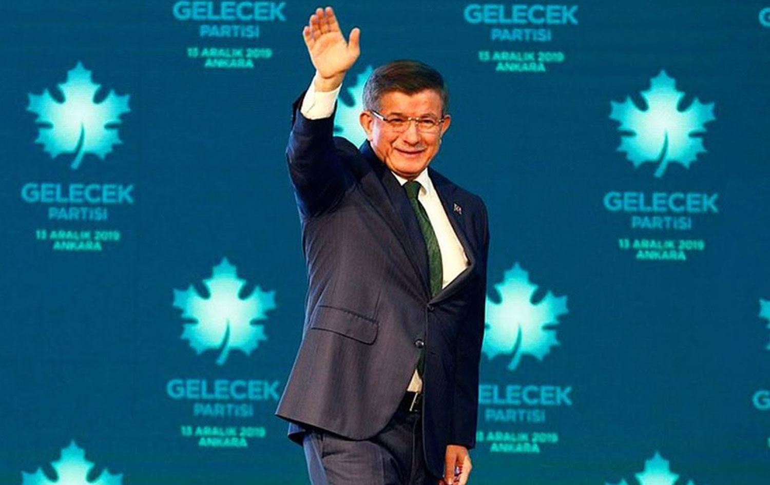 Gelecek Partisi’nin anons aracına valilik kararıyla engel