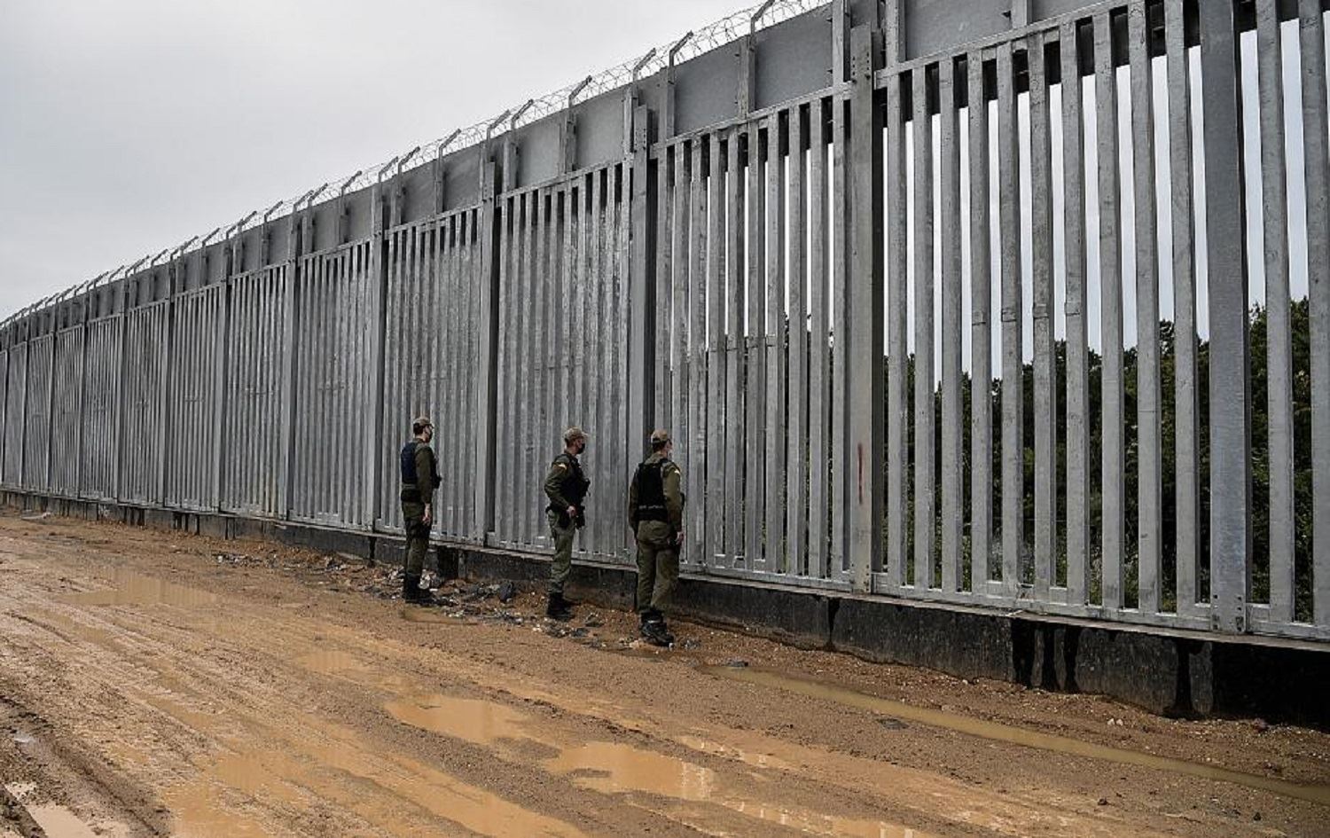 Yûnan dîwar li ser sînorê xwe yê li gel Tirkiyê çêdike