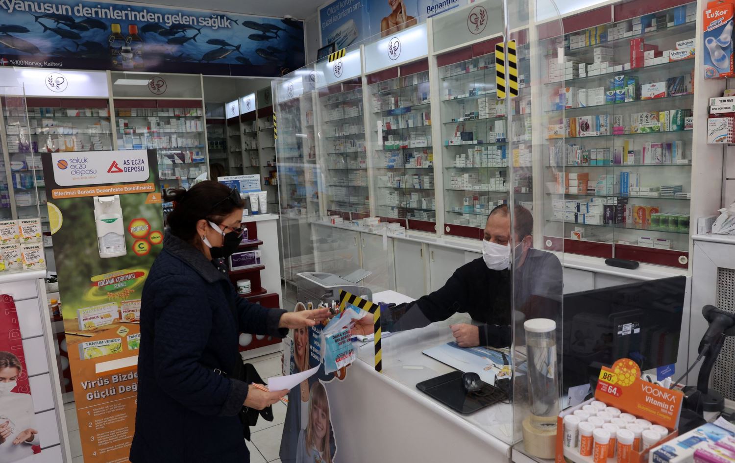 Turks hunt for vanishing drugs in currency crisis