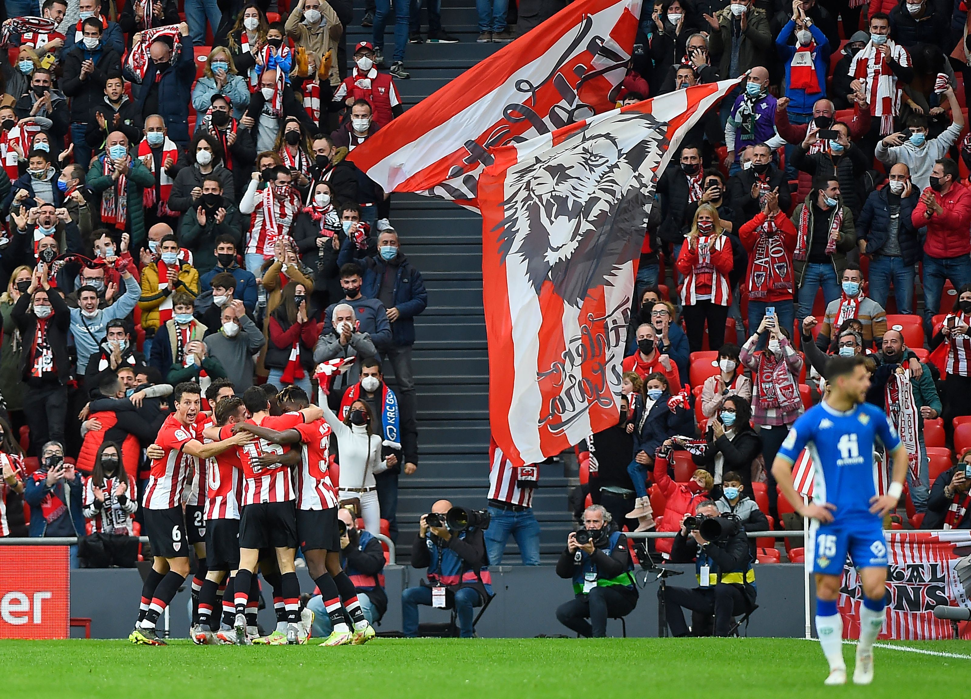 ڤیدیۆ؛ ئاتلێتیک بیلباو نەیهێشت ریال بێتیس لە پێشەنگ نزیک ببێتەوە