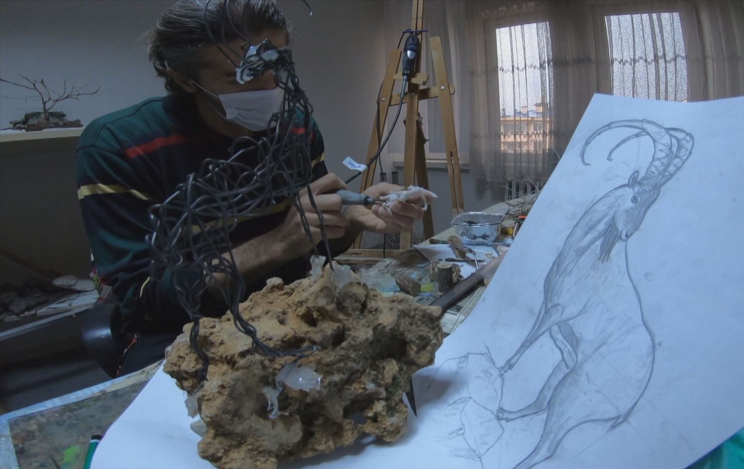 Bi hunerê çanda Dêrsimê dide naskirin