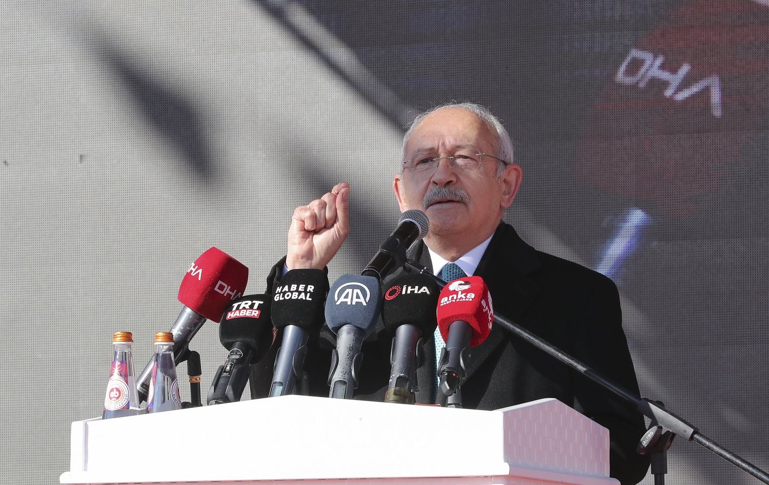 Kiliçdaroglu: Şeva lîre daket û bilind bû kê dolar kirîn û firotin!