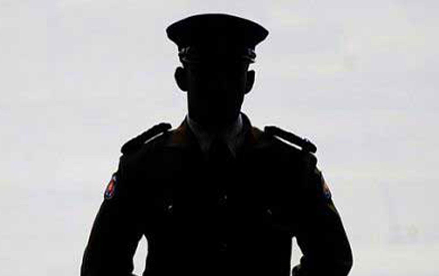 Polis memuru 4 meslektaşını öldürüp teslim oldu