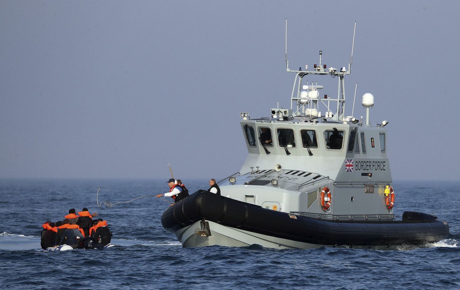 68 کۆچبەری دیکە لە نۆکەندی ئینگلیز رزگارکران.. ئەمساڵ 1030 بەلەم دەستیان بەسەرداگیراوە