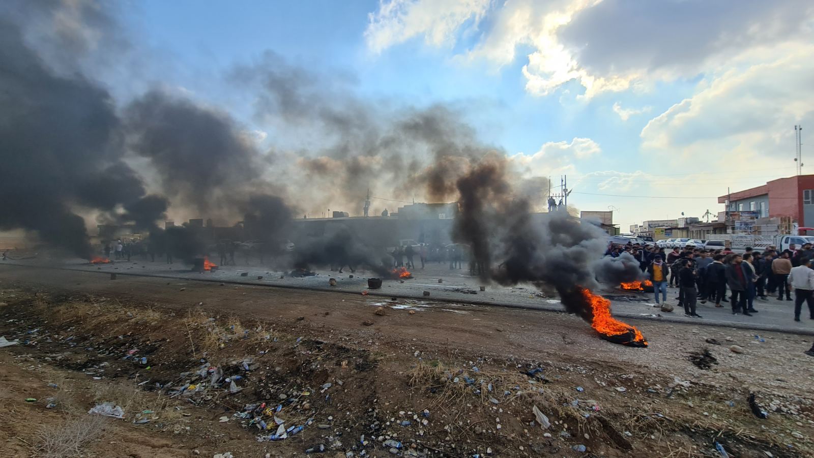 لە شێخان دژی خراپیی رێگەوبان خۆپێشاندان دەکرێت