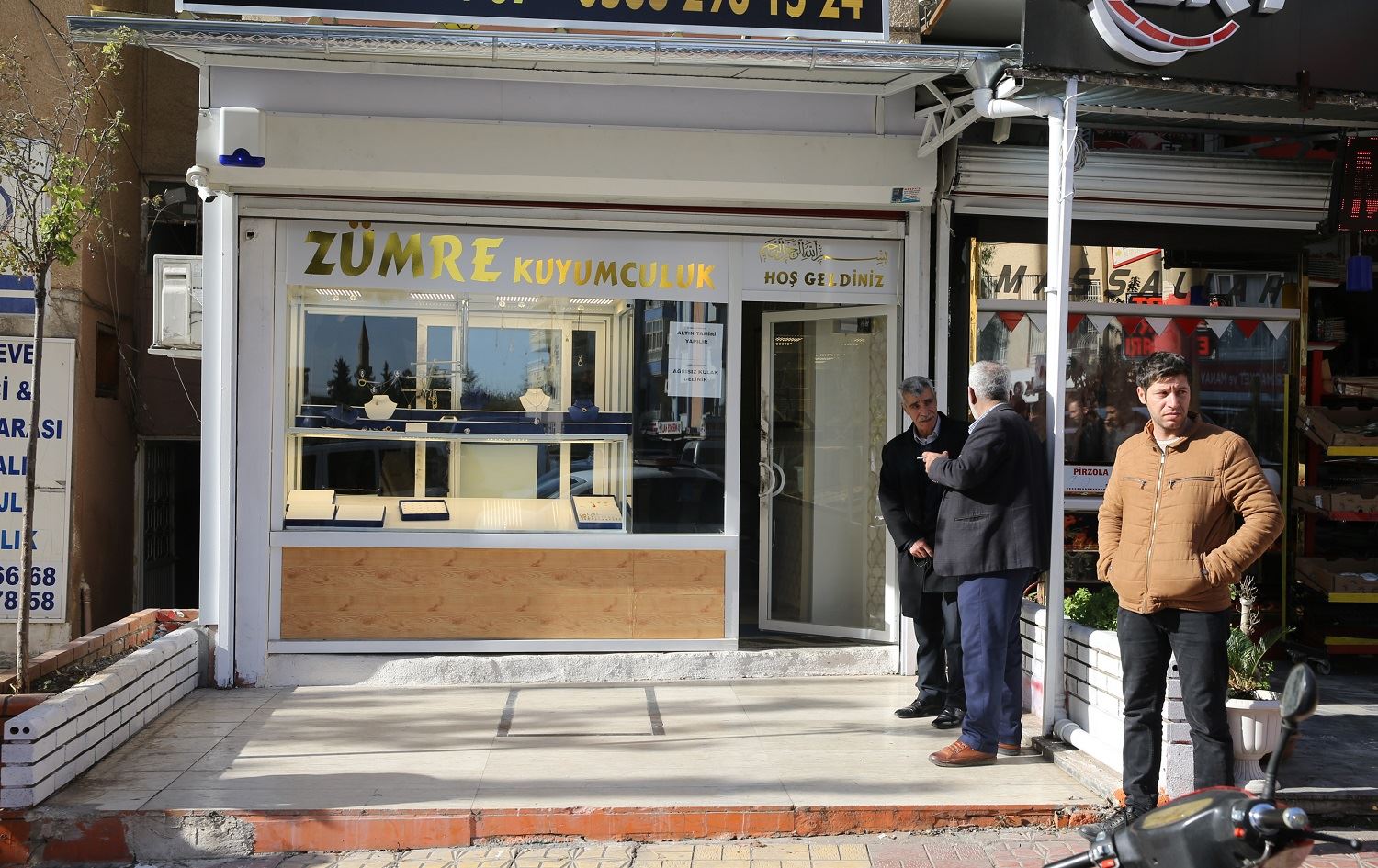 Li Rihayê zêringerek hat şelandin