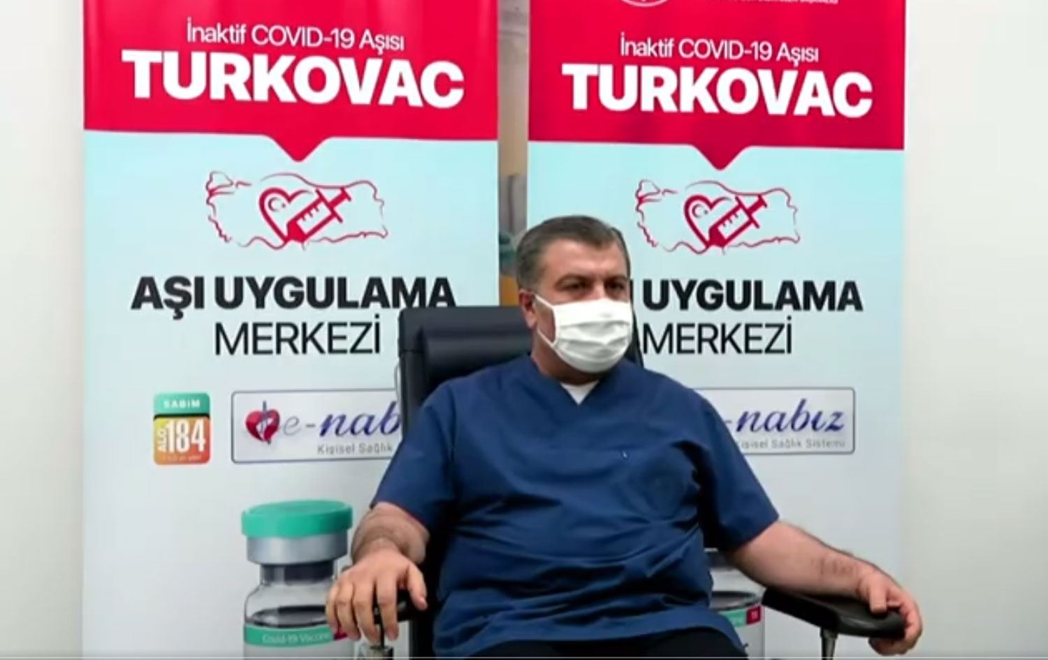 Bakan Koca TURKOVAC aşısı yaptırdı