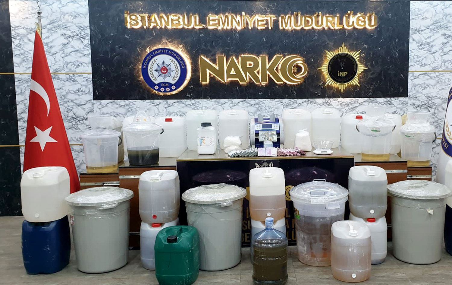 İstanbul'da 553 kilo metamfetamin ele geçirildi