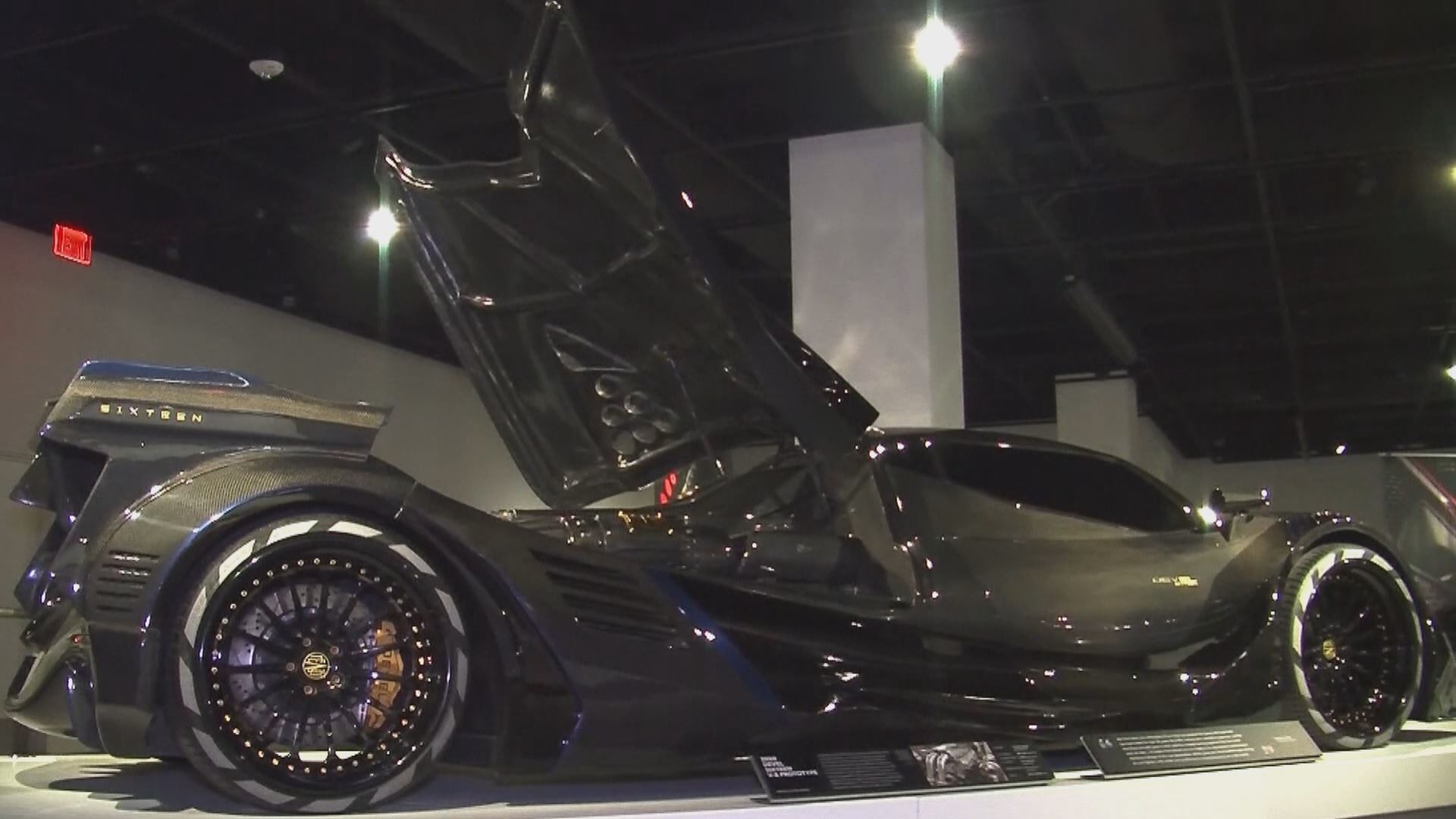 لە لۆس ئەنجلس دەگمەنترین ئۆتۆمبێلەکانی جیهان پیشاندەدرێن