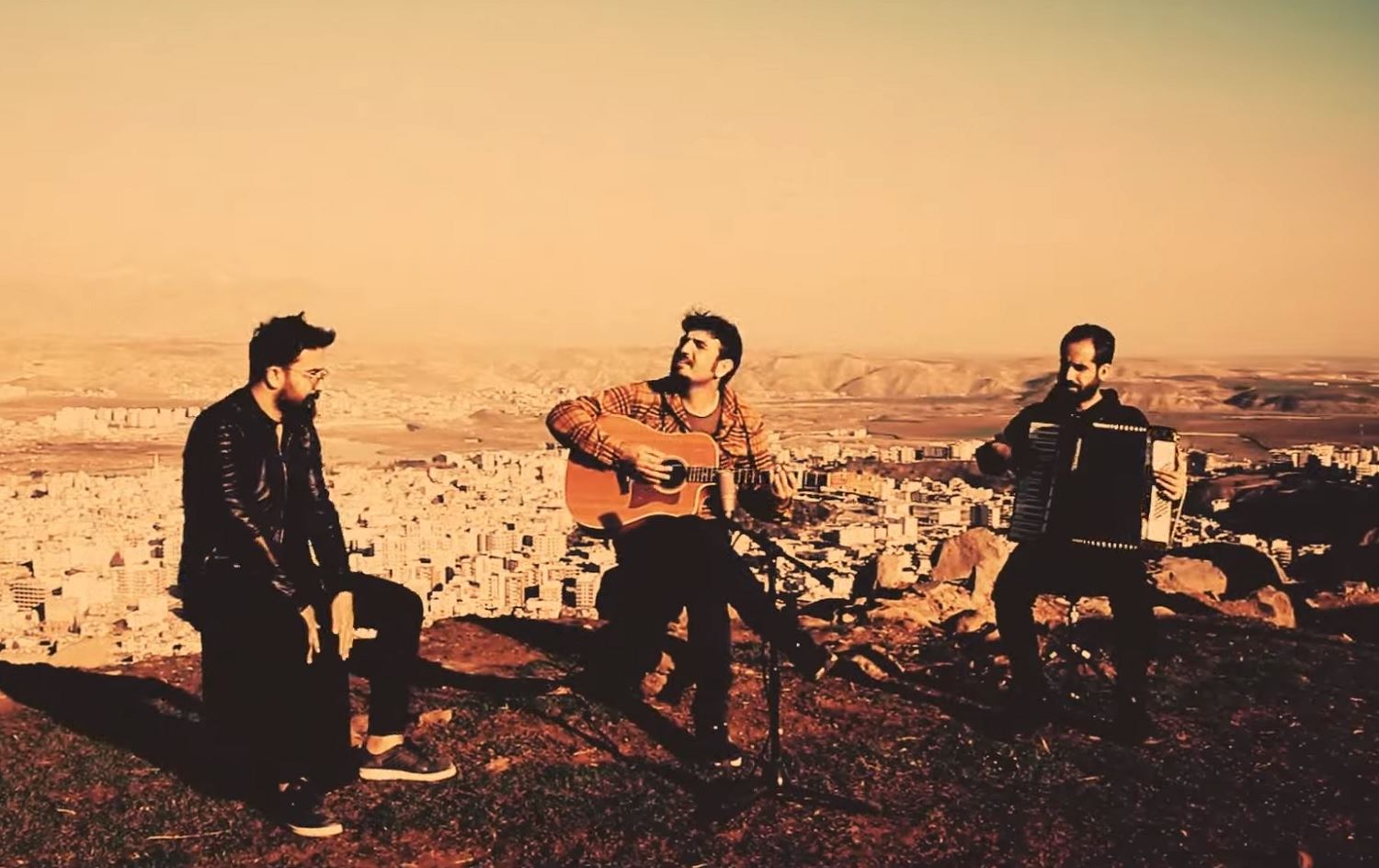 Yunis Das straneke Muhammed Mamlê kir klîp