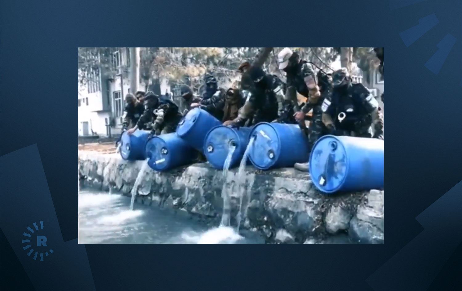 Taliban istihbaratı, 3 ton içkiyi Kabil Nehri'ne döktü