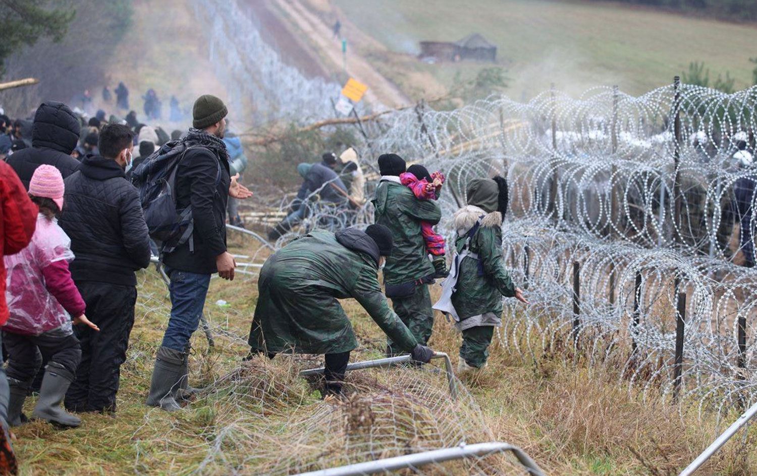 Polonya, Belarus sınırına duvar örecek