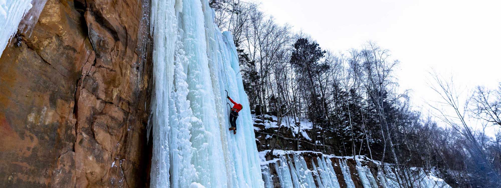 Fotoğraflarla Amerikalı dağcının buz tırmanışı