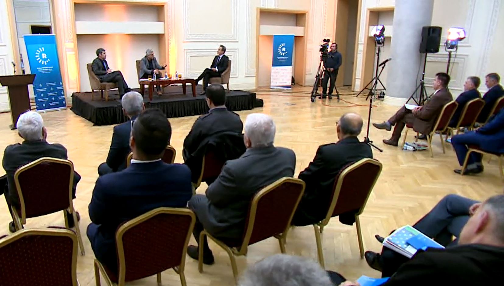 'Divê Kurdî û Siryanî li Sûriyê bibin zimanê fermî '