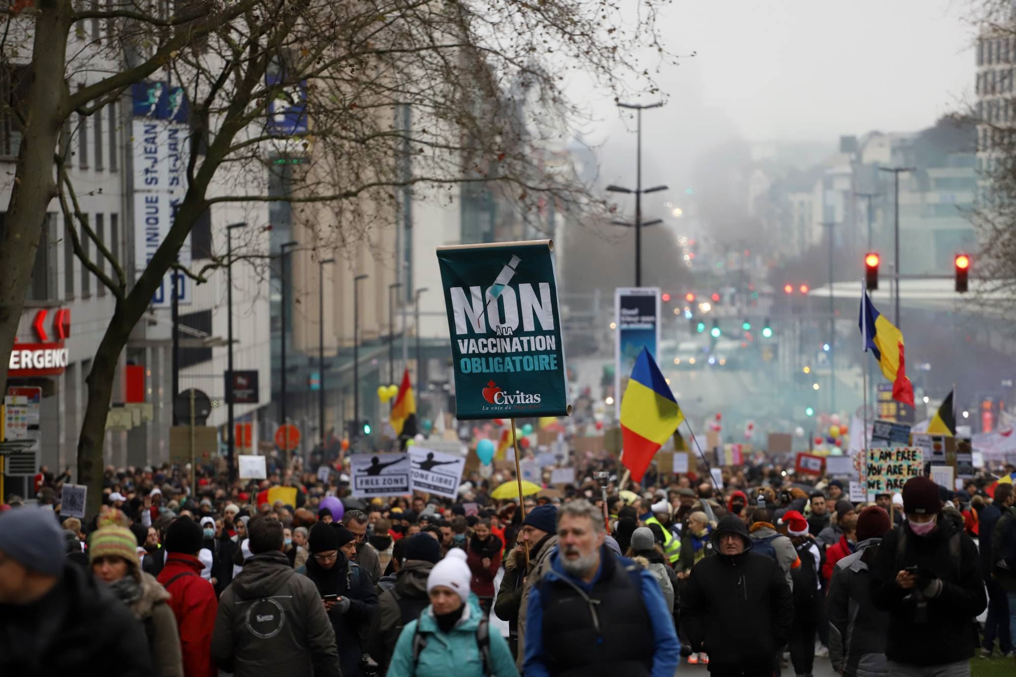 ​لە بەشێکی شارەکانی ئەوروپا دژی سەپاندنی ڤاکسینی ناچاری خۆپیشاندان دەکرێت