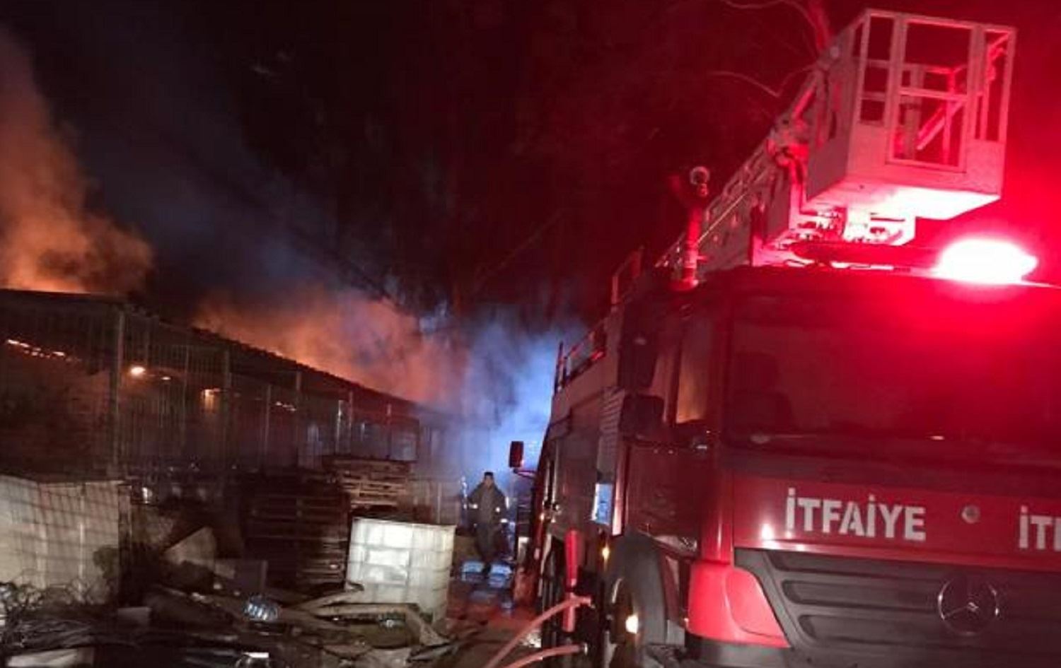 Li Antalyayê hoteleke 5 stêrk şewitî