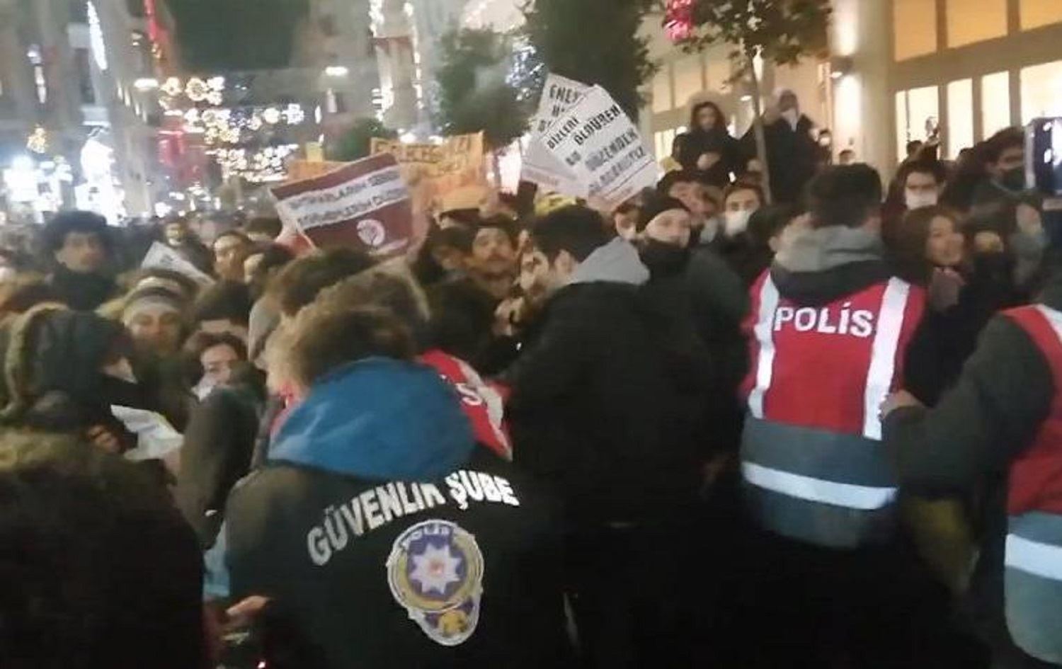 Polîsan midexaleya çalakiya Enes Kara kirin