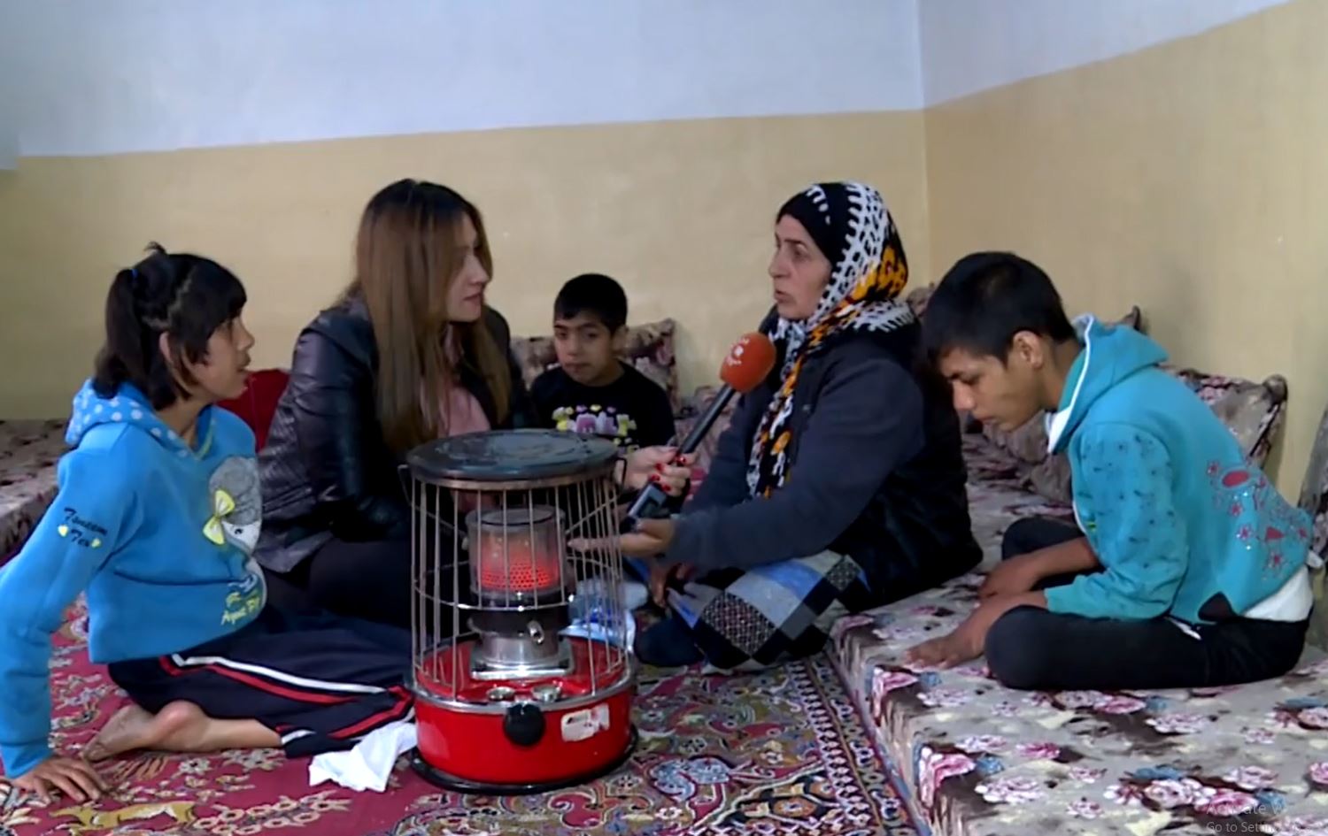 Malbata Rojavayî ya 4 zarokên nexweş li benda alîkariyê ye