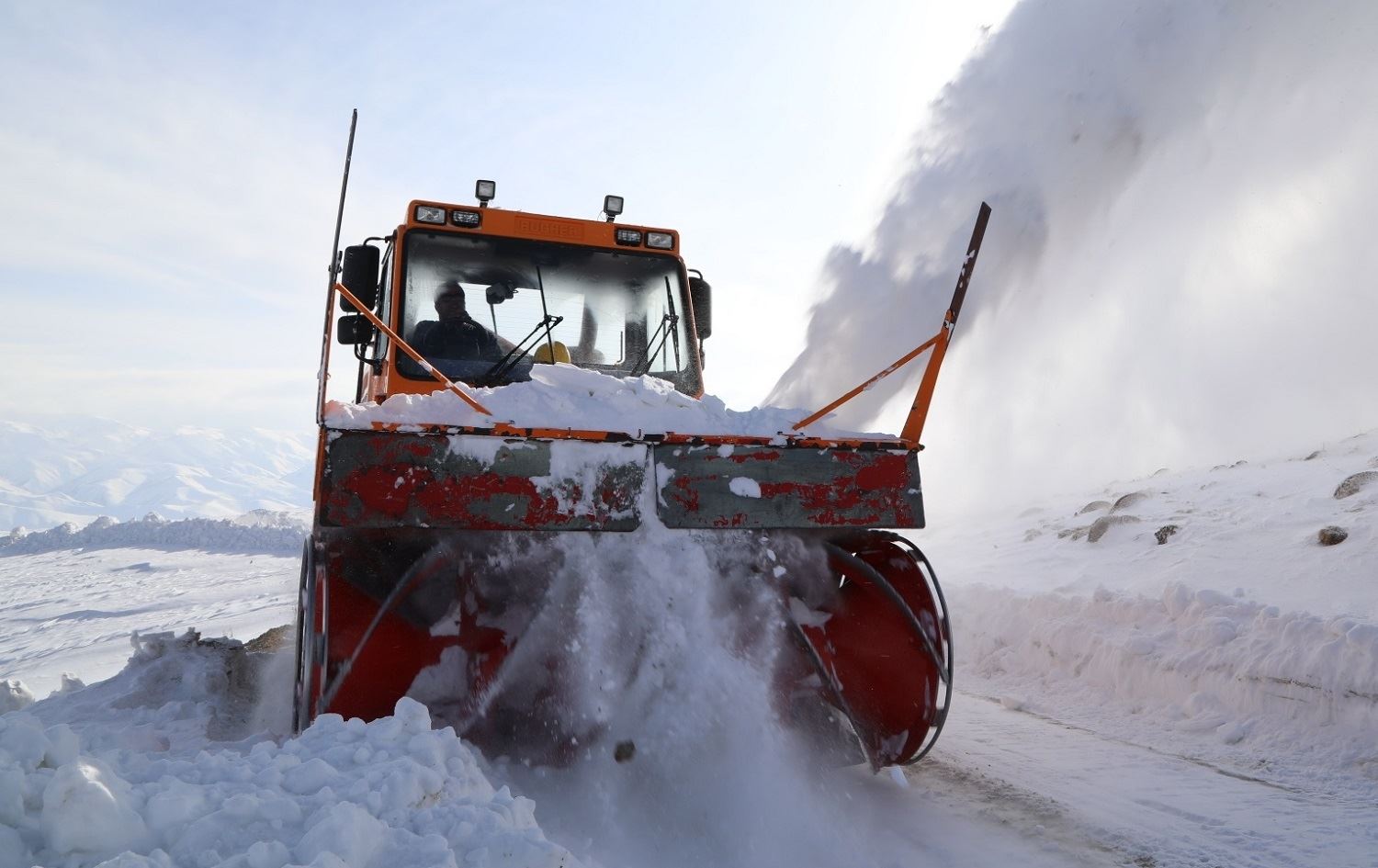 Li Bakurê Kurdistanê hewlên vekirina rêyan berdewam in