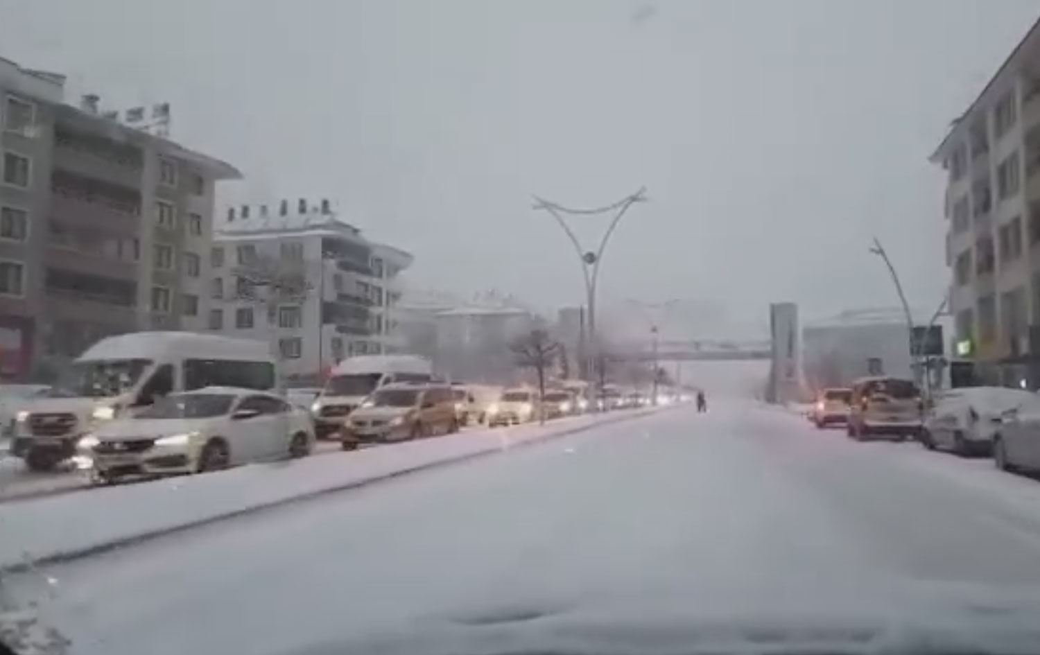 Dersim merkeze mevsimin ilk karı düştü