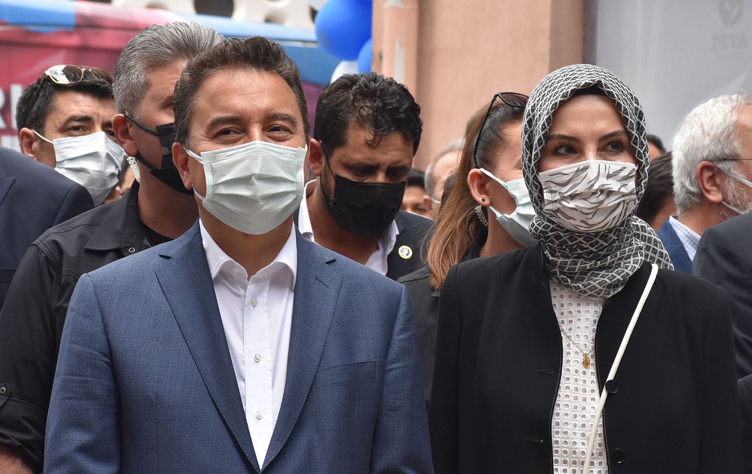 Babacan: Seçmeli Kürtçe dersi kampanyasını destekliyorum