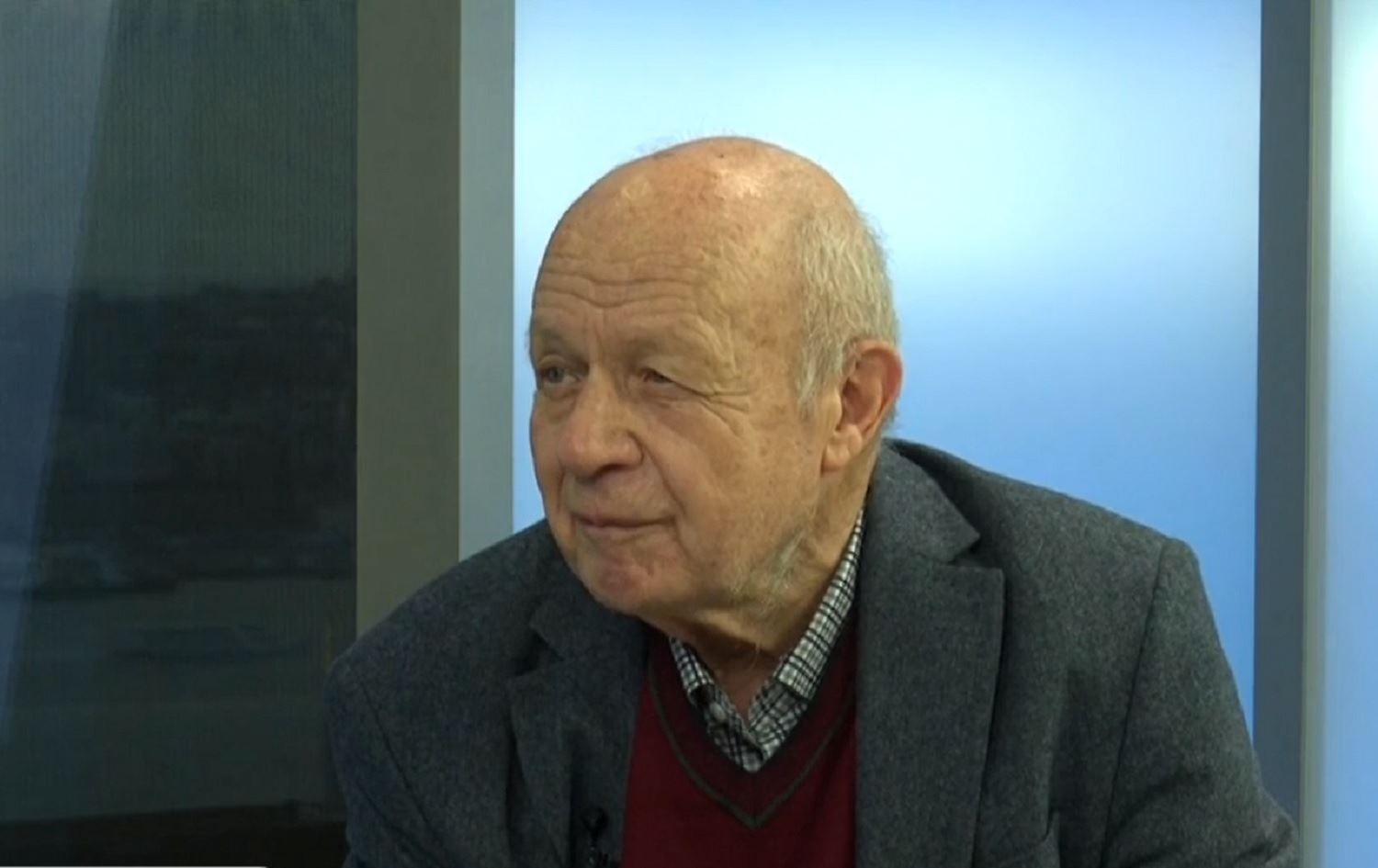 Mamoste Beşîkçî: Tenê bi fêrkirina zarokan Kurdî zindî dimîne