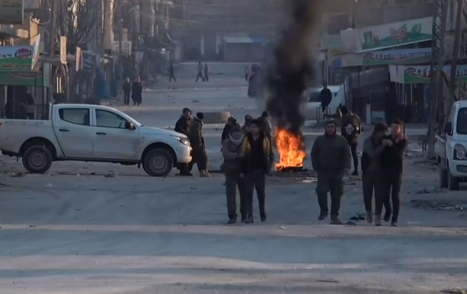 Firari İŞİD’lilerin dağıldığı mahalle kurtarıldı, cezaevinin içinde kontrol henüz sağlanamadı