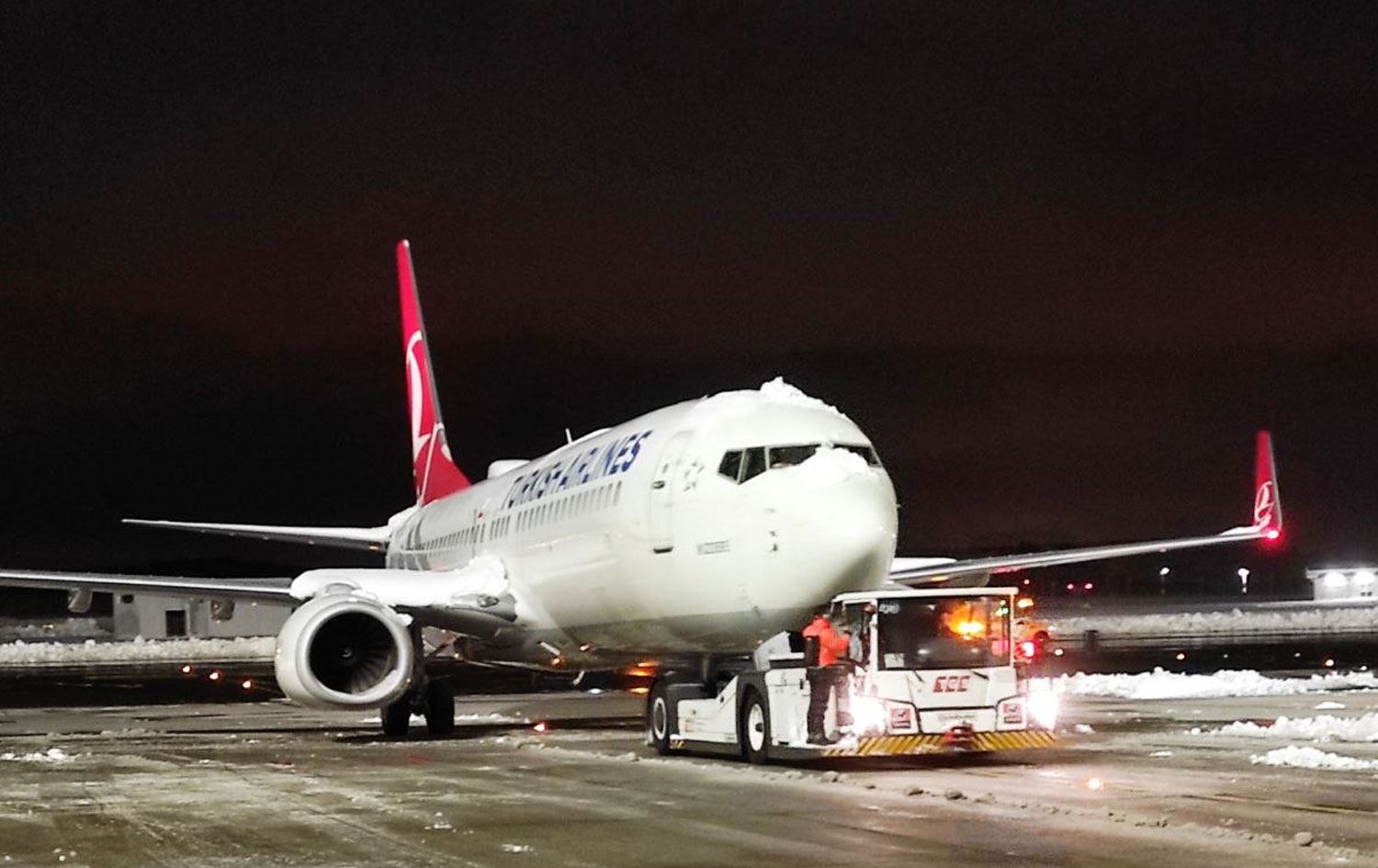 THY: İstanbul Havalimanı'nda uçak seferleri başladı