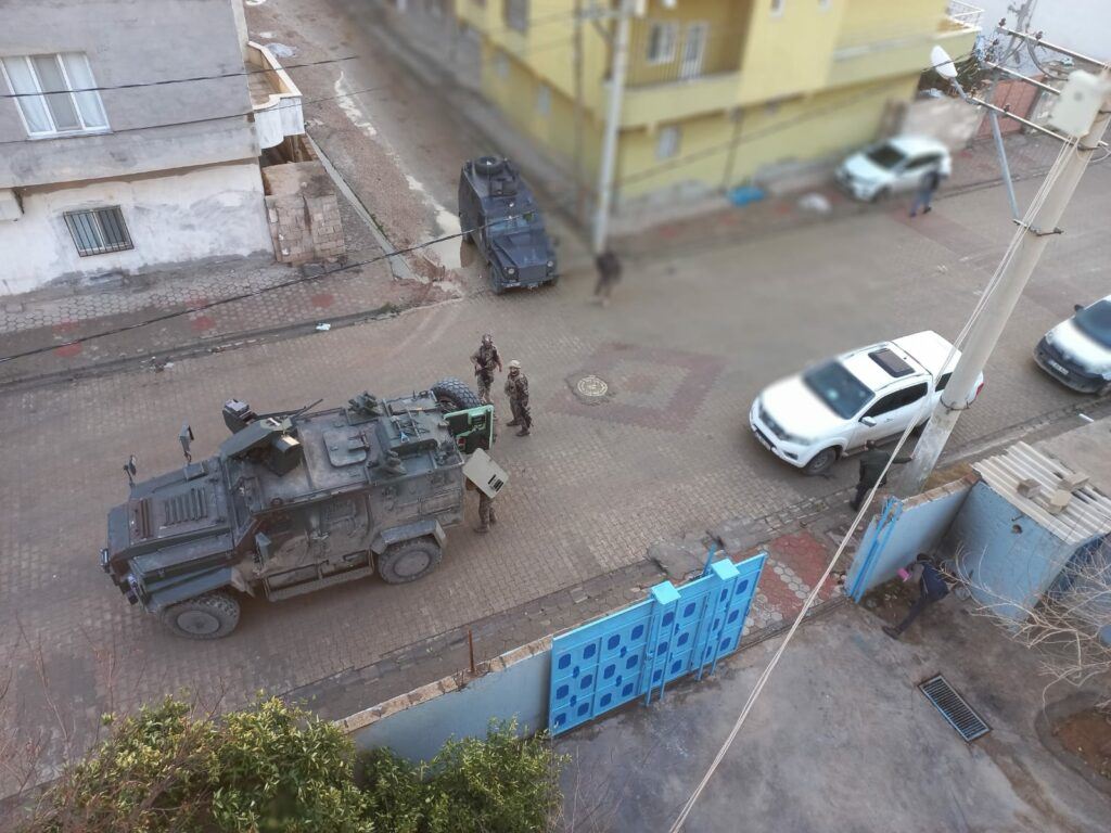 Mardin’de ‘sosyal medya paylaşımları’ operasyonu: 12 gözaltı