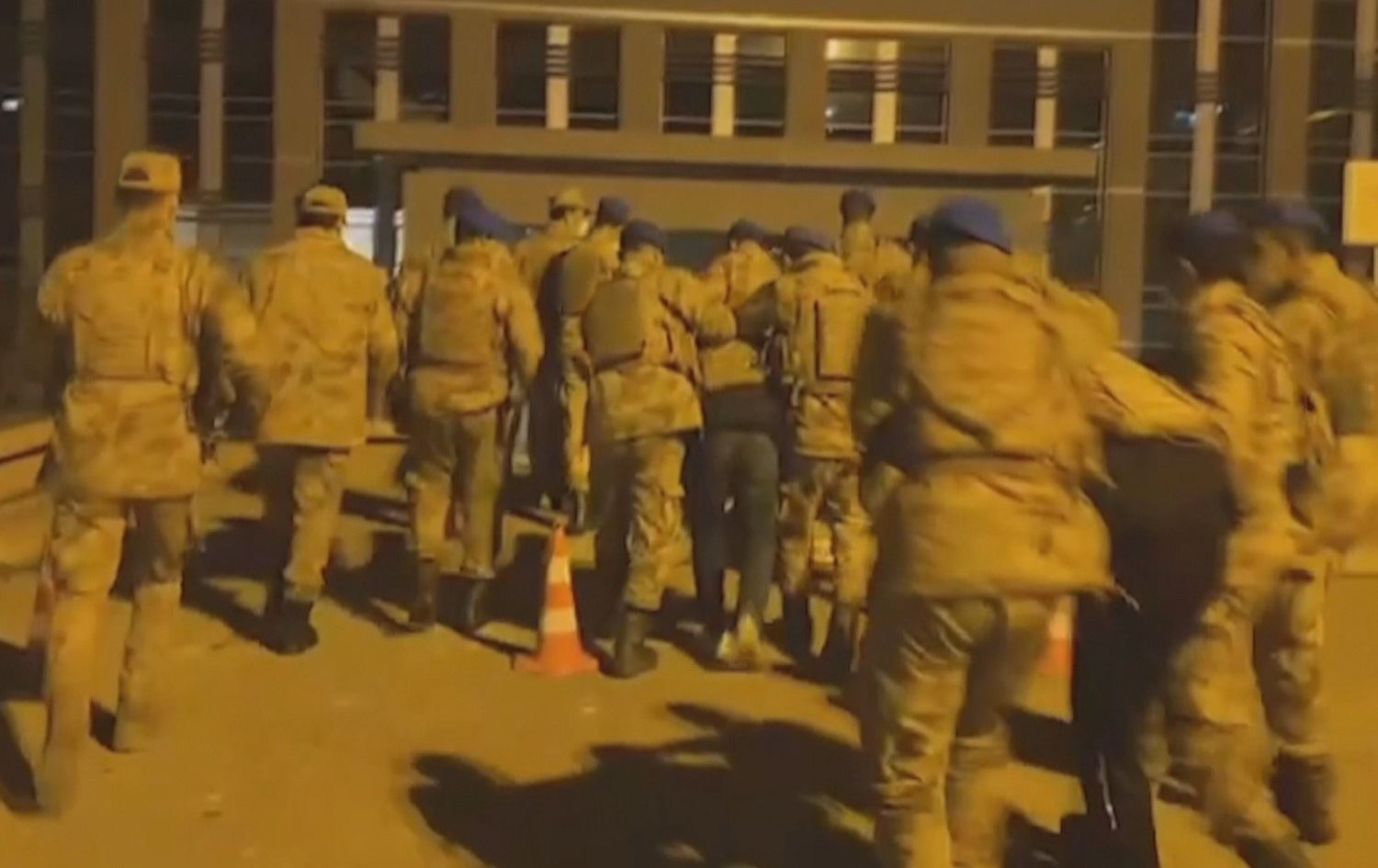 Kesên Ahmet Eren kuştibûn hatin girtin